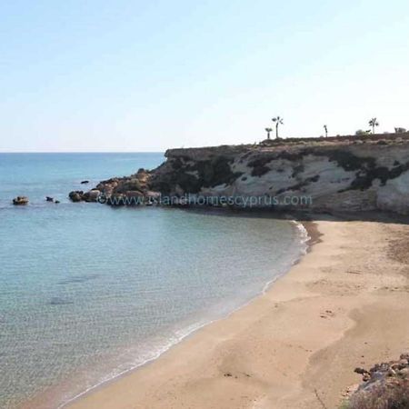 Modern Studio Apartment Armonia Court Paralimni Buitenkant foto